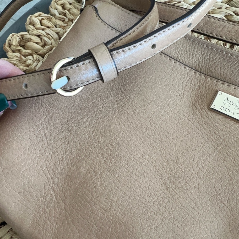 HP 🎉🎉🎉🎉Coach Tan Pebble Leather Women's Bag - Picture 5 of 6